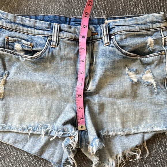 Blank NYC Hiker Short Jean Shorts Size 28 - Picture 6 of 6